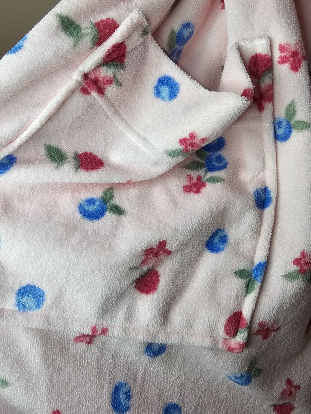 Pink robe - Picture 3 of 6